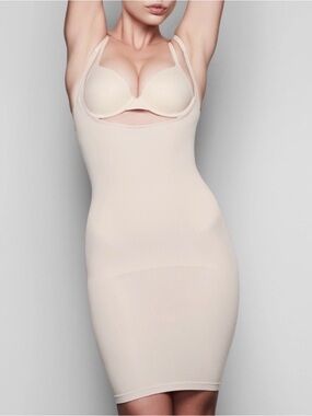 Skims size s/m open bust slip dress sculpting shapewear small / medium  NWOT